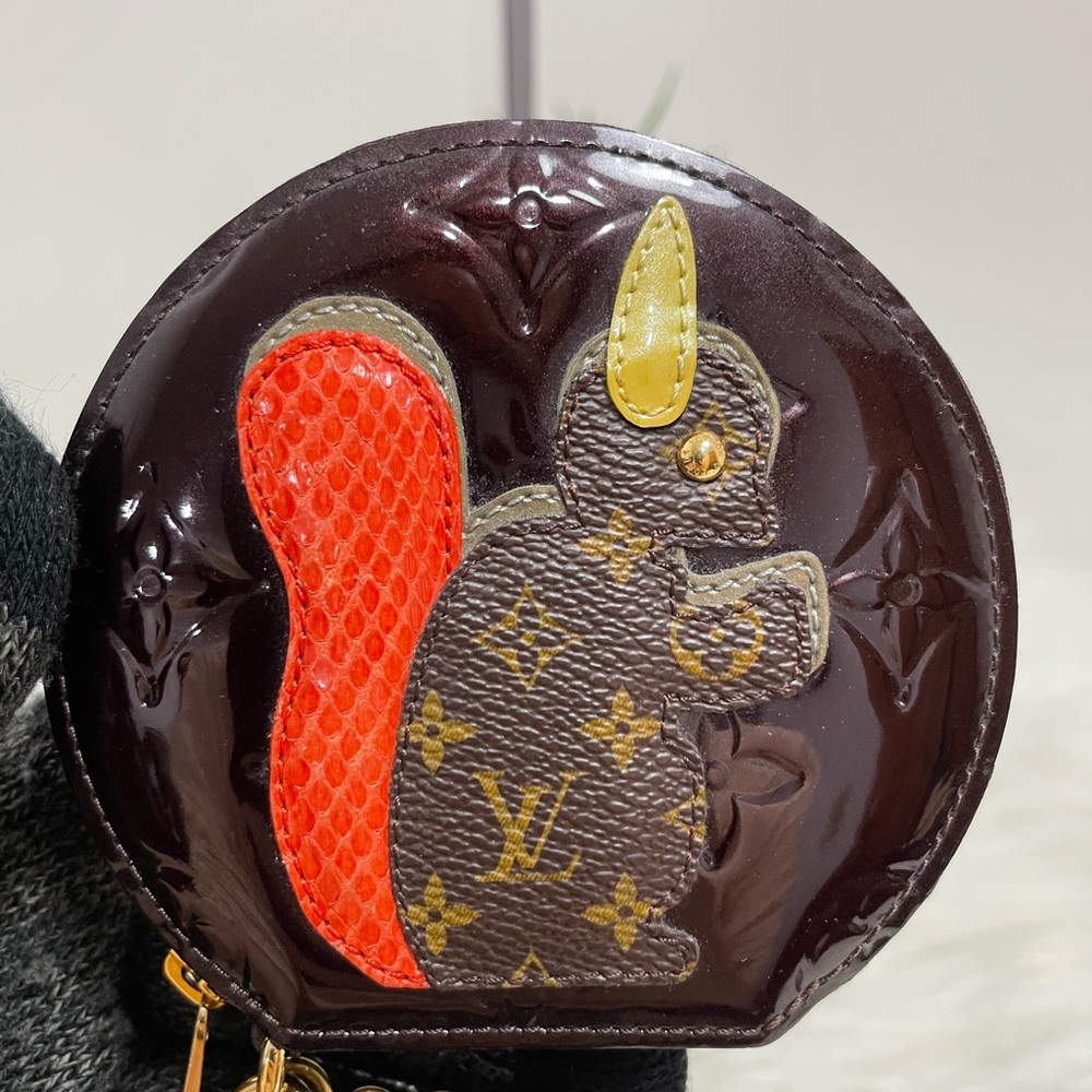 Vernis Animania Ecureuil Squirrel Round Coin Purse/ Bag Charm Amarante - Picture 4 of 16